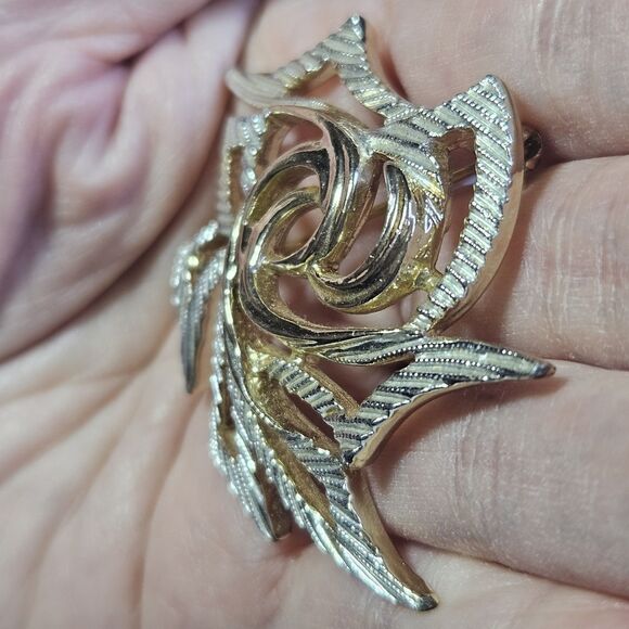 Sarah Coventry Brooch Modernist Gold Silver Vintage Signed 1971 Pin - Picture 2 of 11